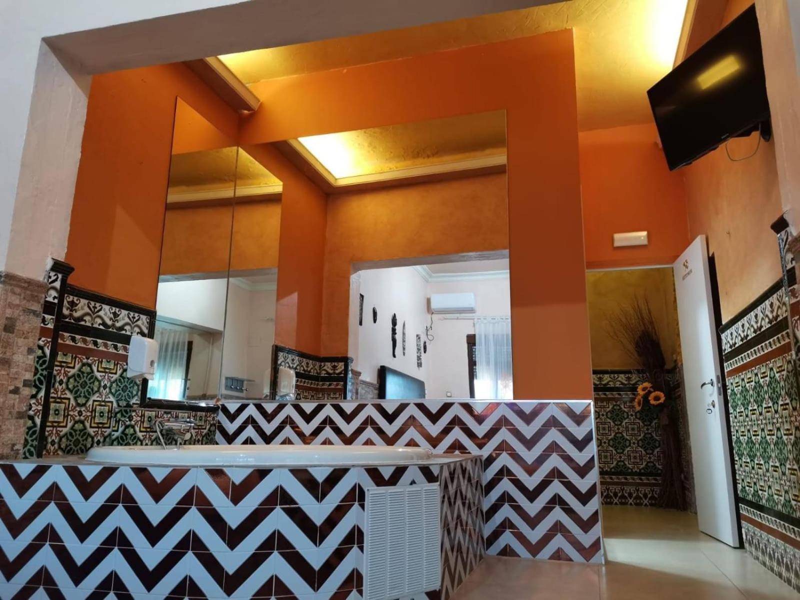 Hostal Avenida Andalucia - Solo Adultos Seville Exterior photo