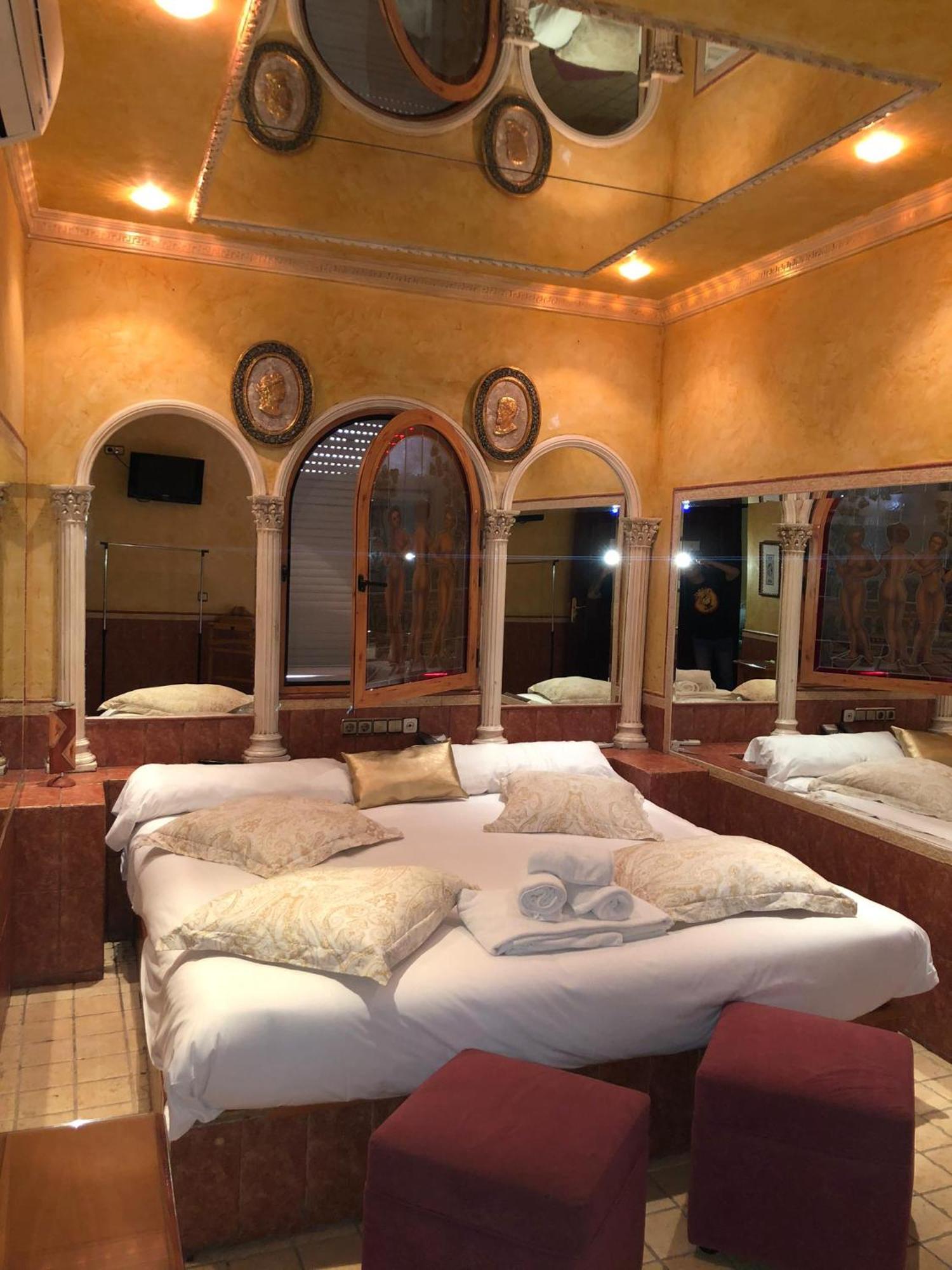 Hostal Avenida Andalucia - Solo Adultos Seville Exterior photo