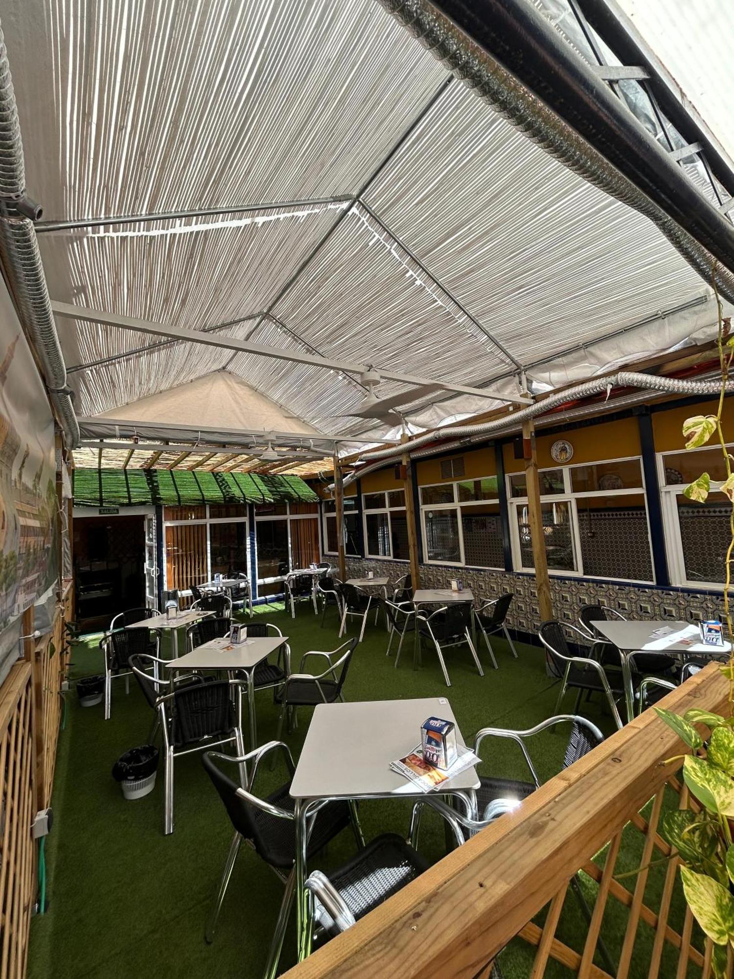 Hostal Avenida Andalucia - Solo Adultos Seville Exterior photo