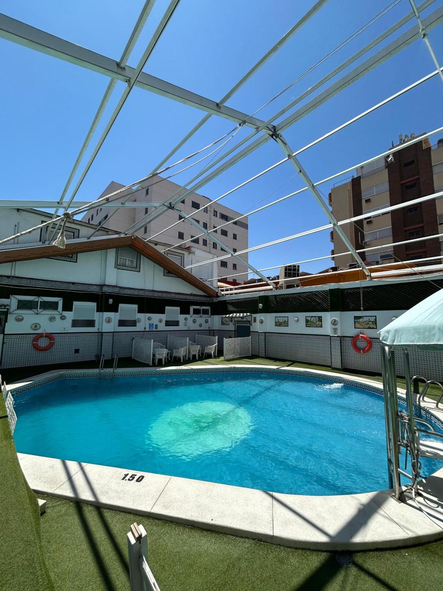 Hostal Avenida Andalucia - Solo Adultos Seville Exterior photo