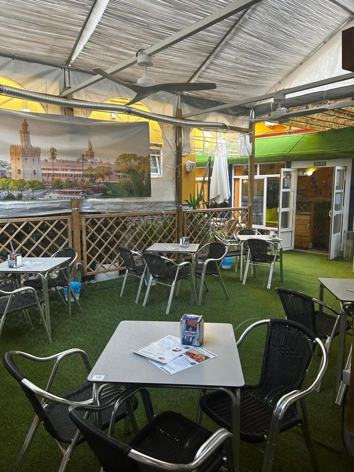 Hostal Avenida Andalucia - Solo Adultos Seville Exterior photo