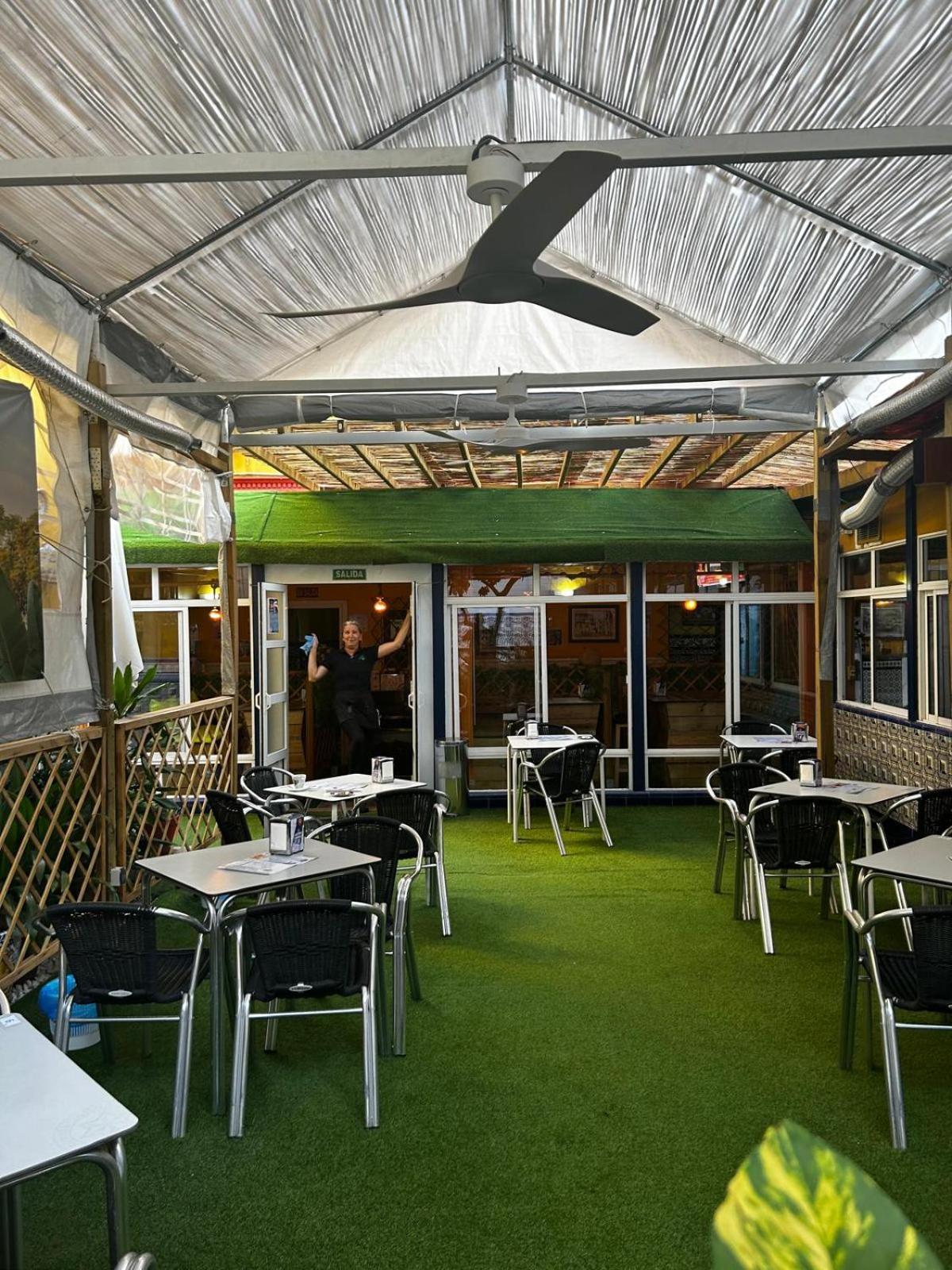 Hostal Avenida Andalucia - Solo Adultos Seville Exterior photo